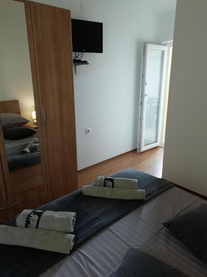 Apartman Ines Бибине Екстериор снимка