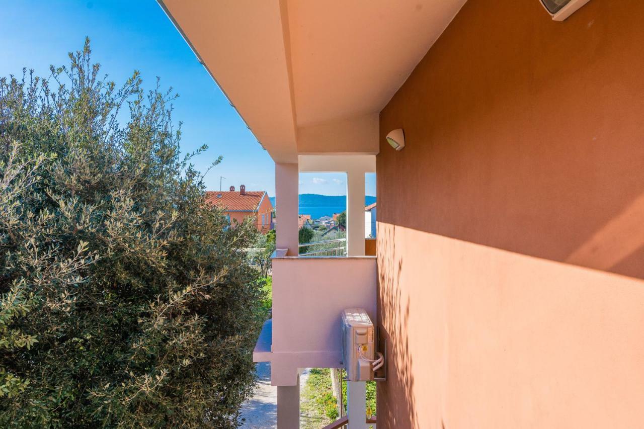 Apartman Ines Бибине Екстериор снимка